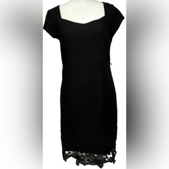 BCX Size 7 Black Short Sleeve Lace Hem Dress - Picture 2 of 6